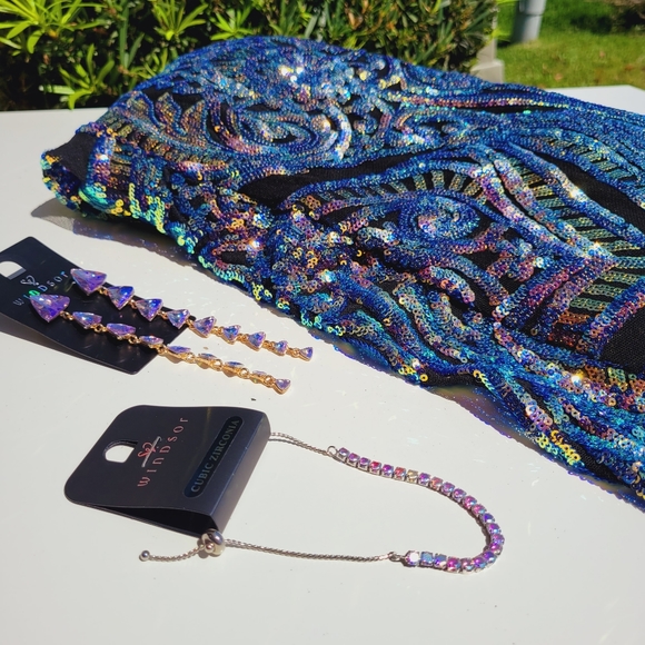 Iridescent Sequin Mermaid Prom Dress Size M, Earrings Set, Bracelet - Picture 4 of 4